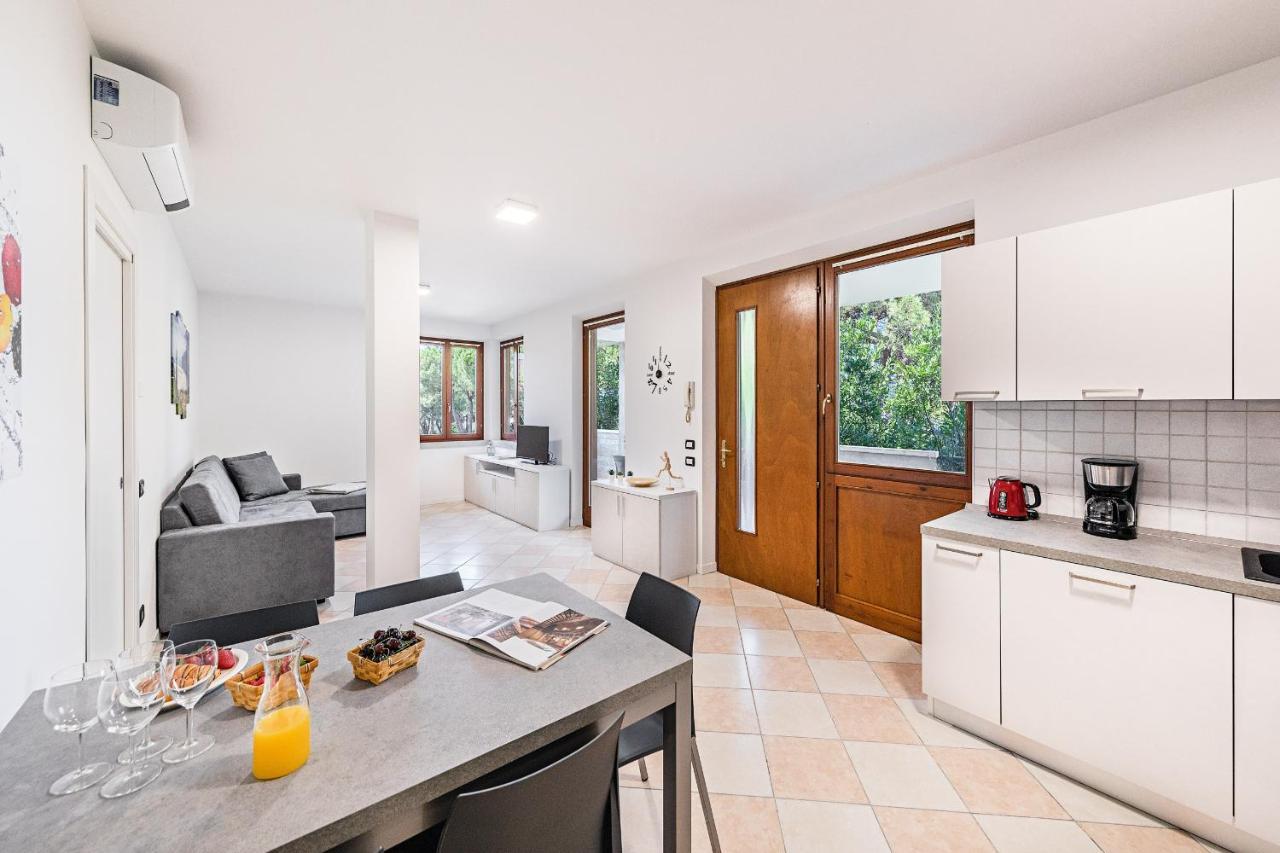 I Ciliegi 1-09 Con Piscina By Wonderful Italy Apartment Desenzano del Garda Luaran gambar
