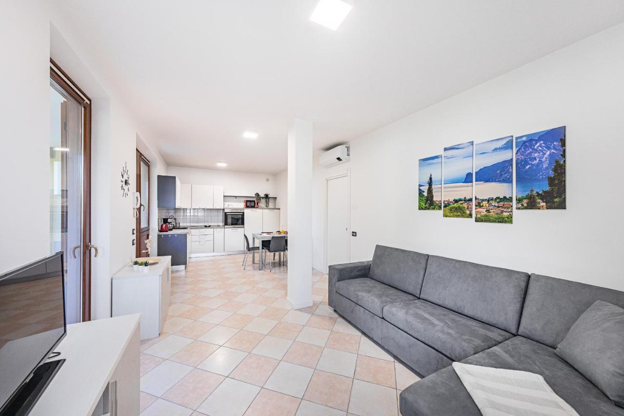 I Ciliegi 1-09 Con Piscina By Wonderful Italy Apartment Desenzano del Garda Luaran gambar