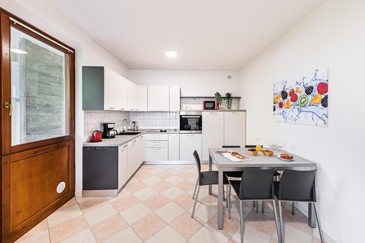 I Ciliegi 1-09 Con Piscina By Wonderful Italy Apartment Desenzano del Garda Luaran gambar