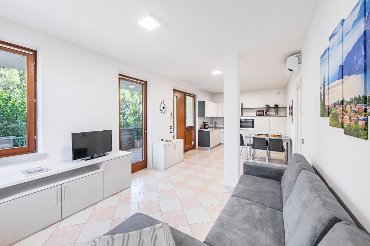I Ciliegi 1-09 Con Piscina By Wonderful Italy Apartment Desenzano del Garda Luaran gambar